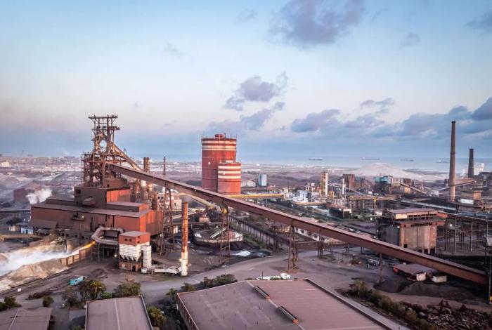 ArcelorMittal detiene producción de acero largo por seguridad