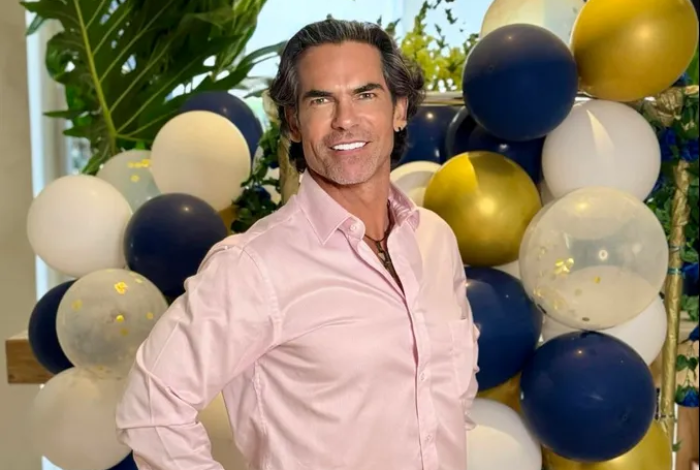 Armando Araiza deja obra teatral tras buscar trabajo en redes sociales