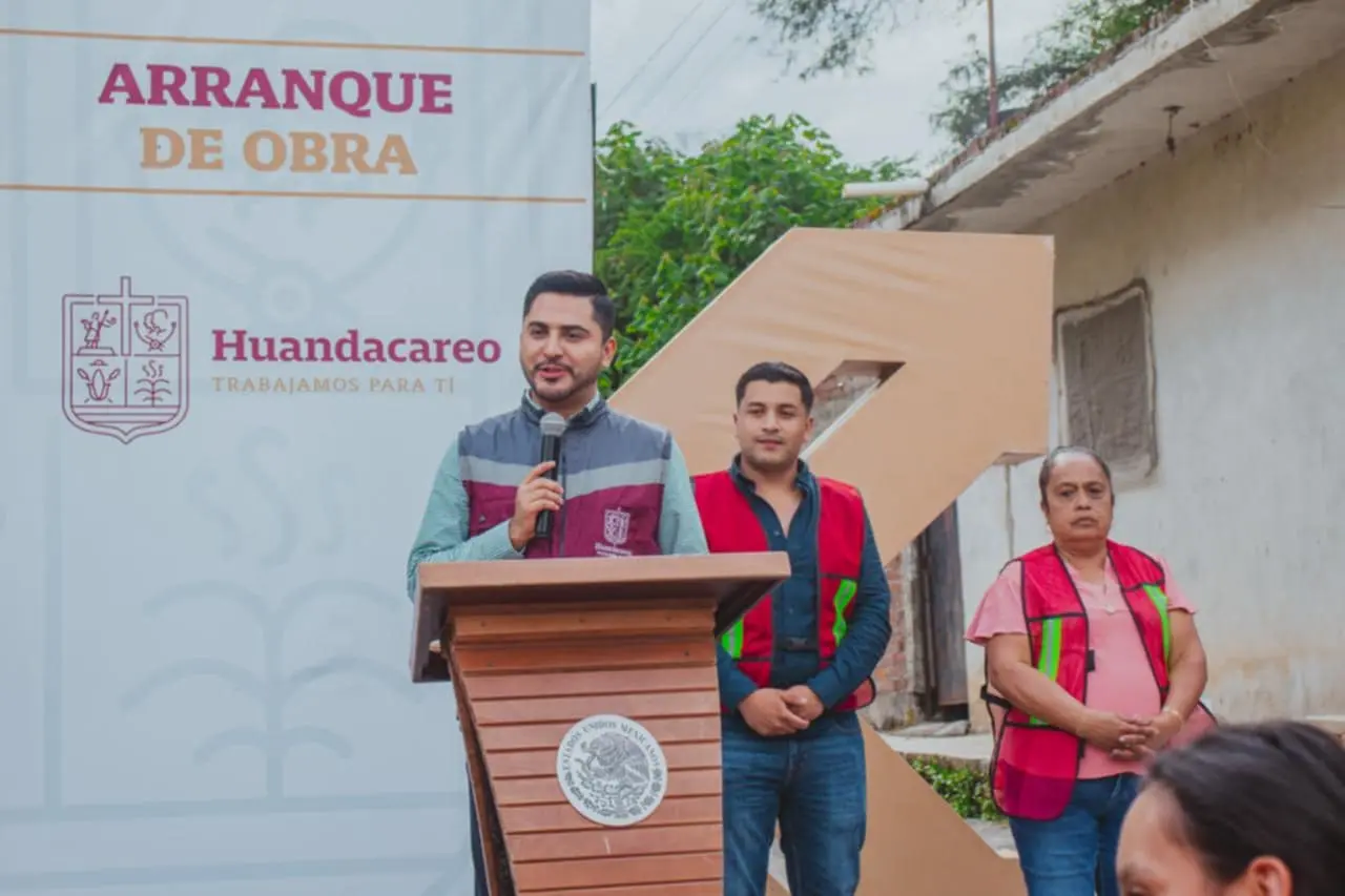 Arranca Alexis Velázquez rehabilitación de línea de agua potable en La Estancia
