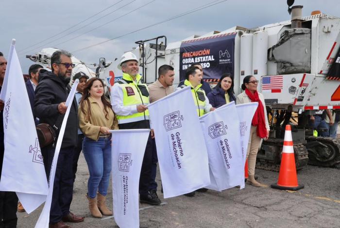 Arranca Bedolla rehabilitación de carretera que conecta a Contepec y Maravatío