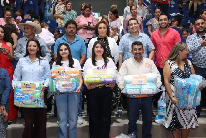 Arranca en Charo la caravana Jalo por las Mamás con entrega de 36 mil pañales a madres autónomas
