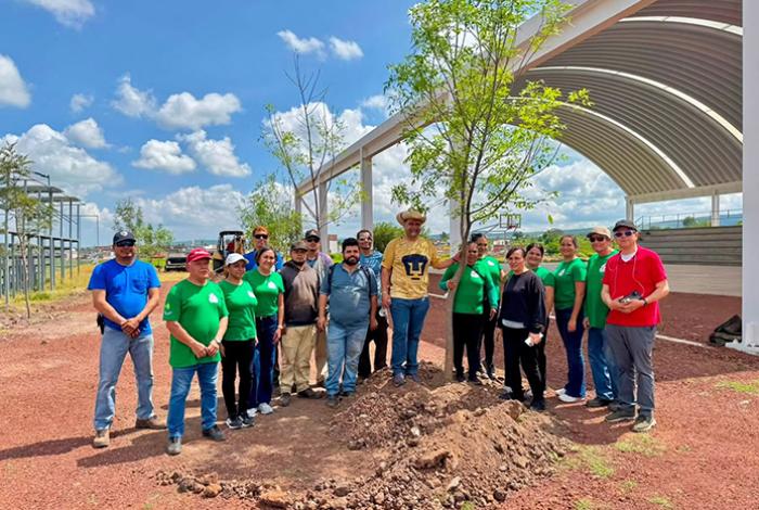 Arranca presidente Víctor Vázquez campaña de reforestación 2026 en Puruándiro