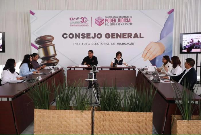 Arriban primeros paquetes electorales a Comités del IEM, arrancan los cómputos