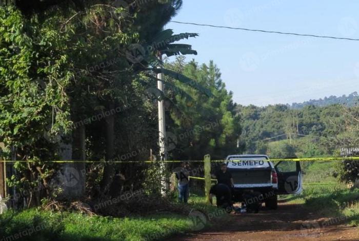 As3sin4n a un hombre en terracería de Uruapan