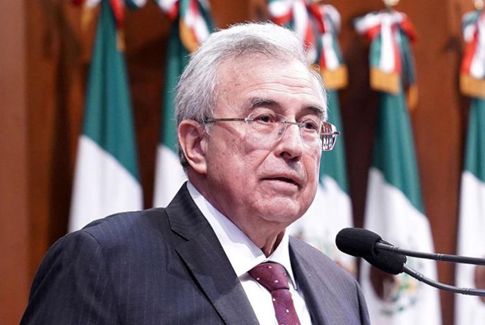 Asegura Rubén Rocha Moya que está en su casa sin protección federal