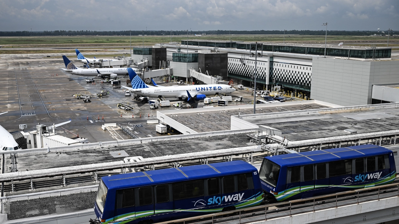 Asegura Sheinbaum que no existe información sobre incursión de drones en El Paso, Texas