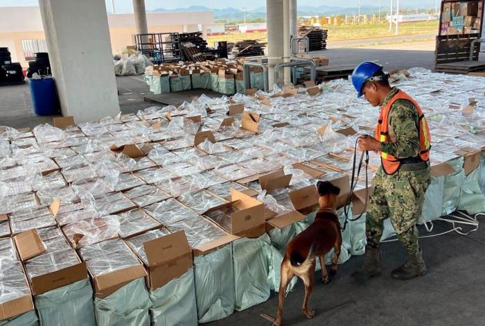 Aseguran 10 millones de cigarrillos apócrifos en Lázaro Cárdenas