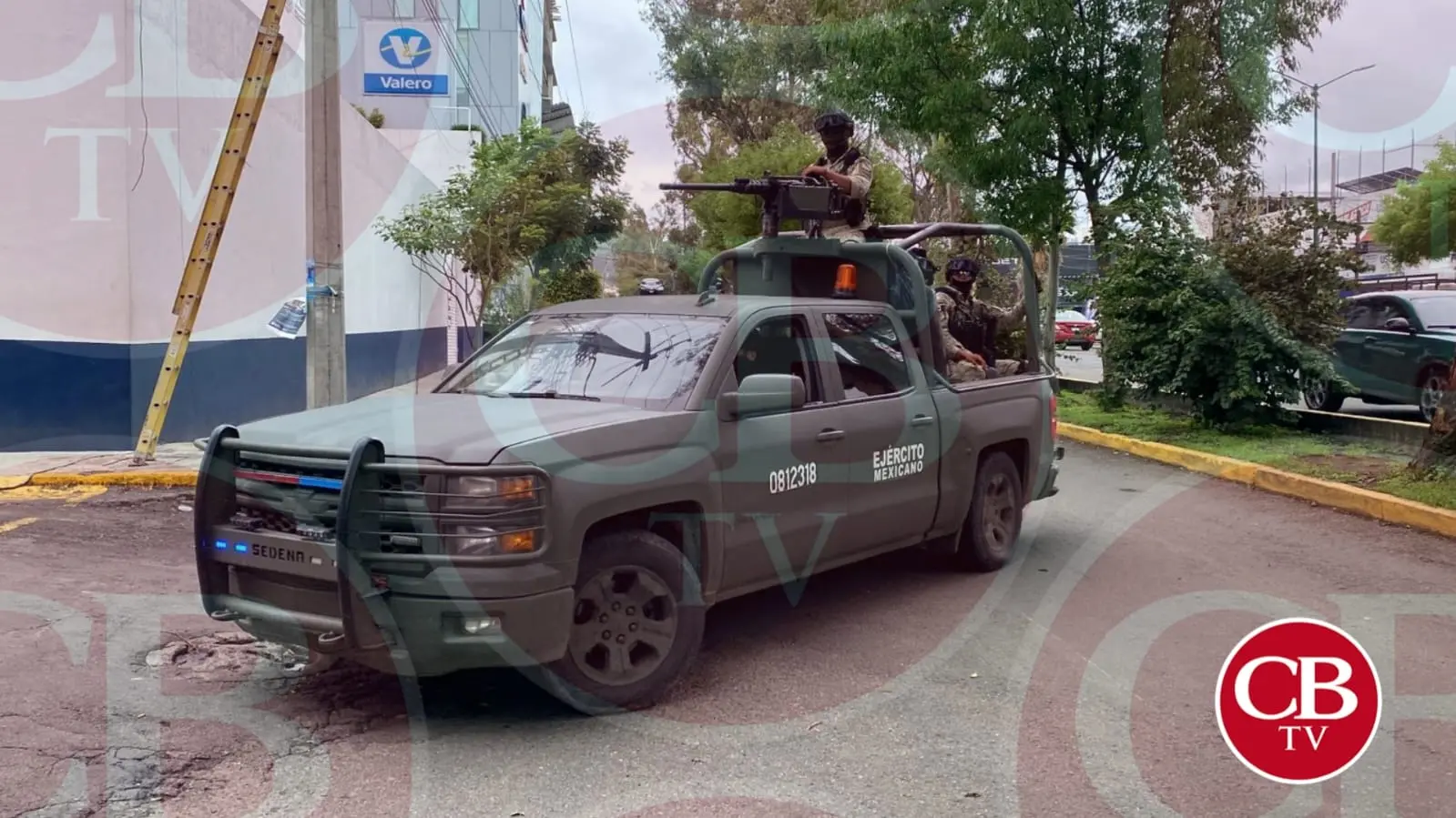 Aseguran armas, granadas y vehículos en un rancho de Zitácuaro