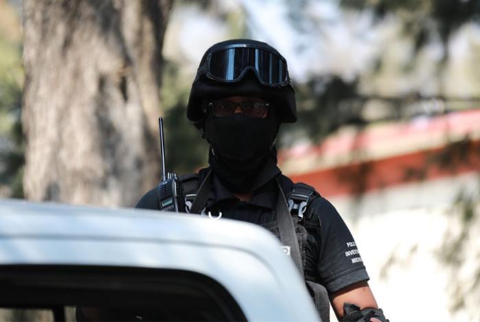 Aseguran narcóticos y equipo de cómputo tras cateo en Morelia