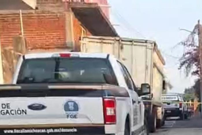 Ases1n4n a un hombre en Uruapan