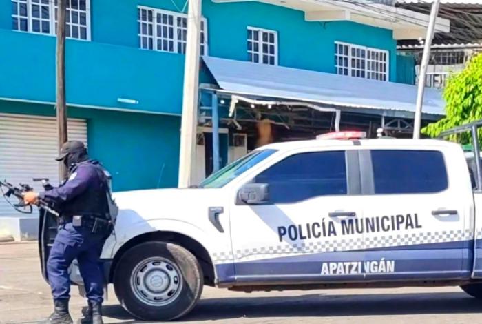 Asesinan a balazos a un hombre en tienda de abarrotes de Apatzingán
