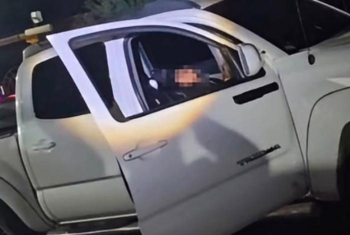 Asesinan a balazos a un joven de 22 años mientras conducía en Arteaga