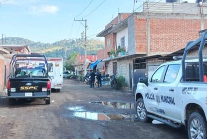 Asesinan a dos hombres dentro de una vivienda en la colonia El Planetario, en Uruapan