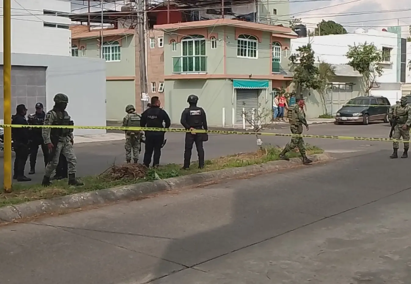 Asesinan a hombre a balazos y se dan a la fuga