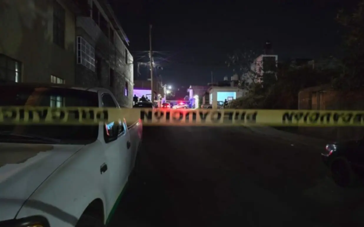 Atacan a balazos a conductor en Tacámbaro, Michoacán; una menor resultó herida