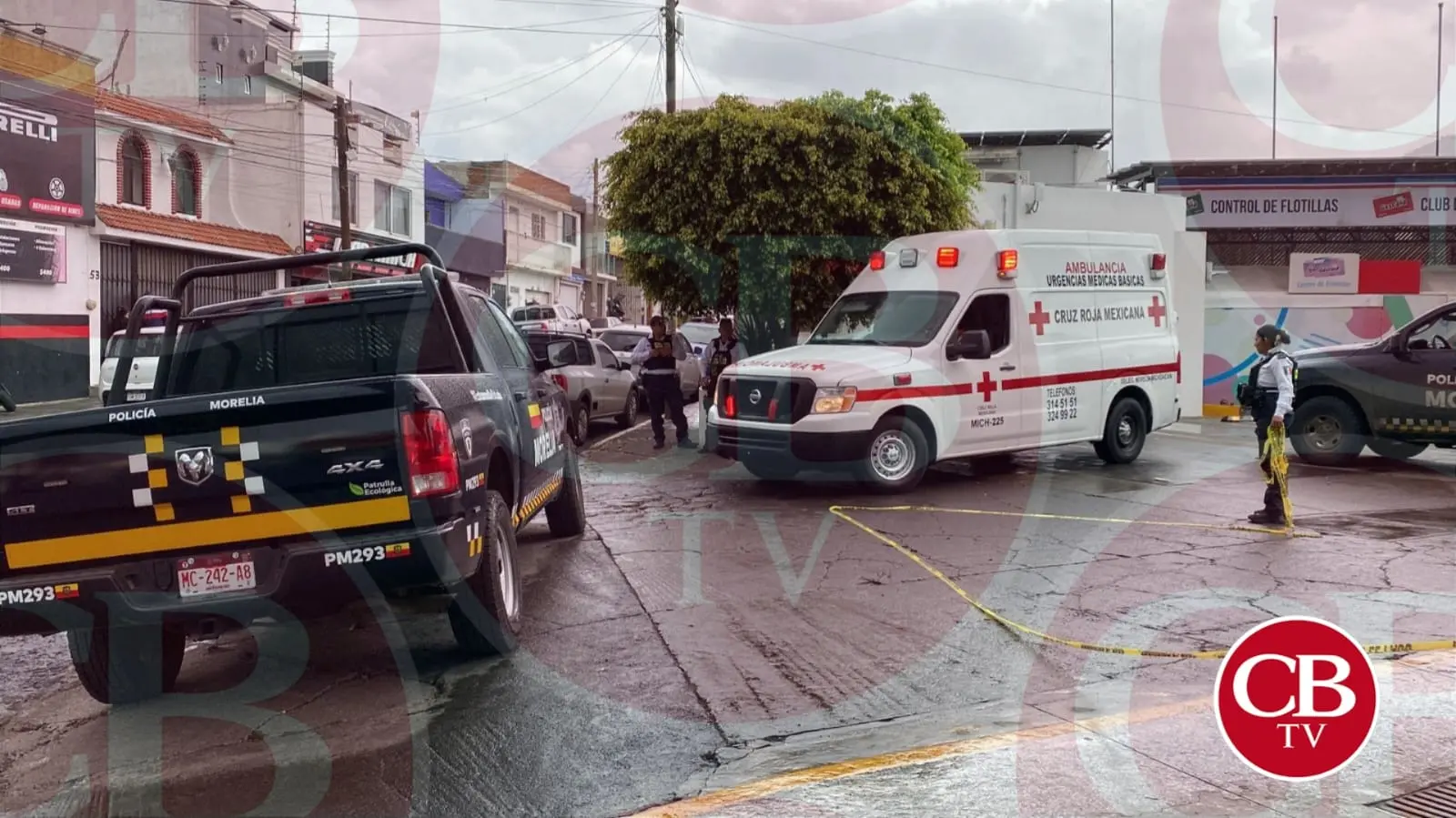 Atacan a balazos a una pareja al viajar en una camioneta en Morelia