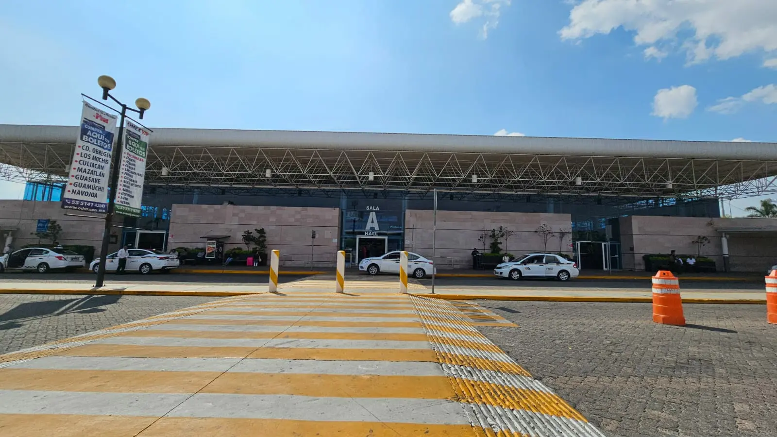 ¡Atención viajeros! TAM prohíbe servicios de Uber, inDrive y Didi