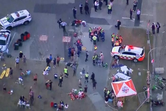 Atentado en Sídney deja 16 muertos durante celebración judía en la playa