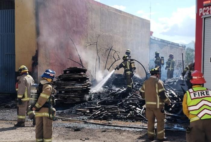 Atiende Gobierno de Morelia de manera inmediata incendio al poniente de la ciudad