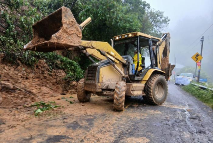 Atiende SICT afectaciones en red carretera federal tras intensas lluvias