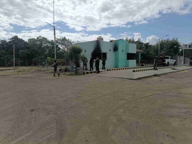 Atienden fuerzas federales y estatales intento de incendio en empaque limonero, en Apatzingán