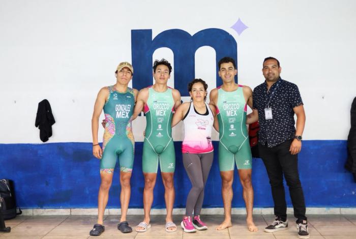 Atletas morelianos entrenan en instalaciones del Imcufide, rumbo a la Copa Continental de Triatlón