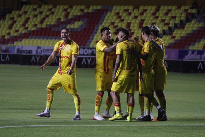 Atlético Morelia consigue agónico triunfo ante La Paz (1-0) y alcanza el liderato provisional