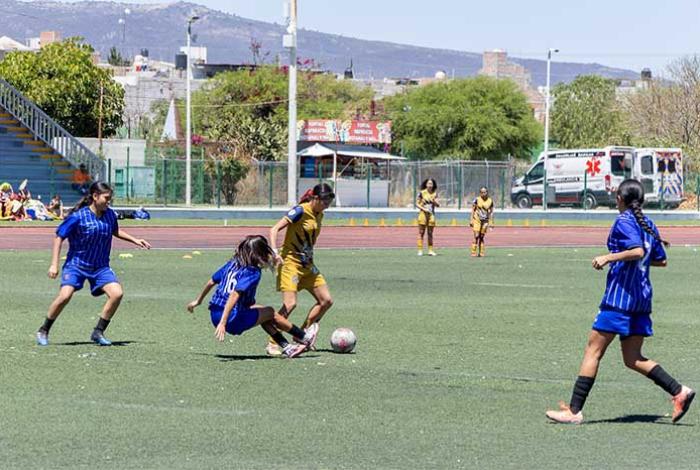 Atlético Morelia-UMSNH Femenil se lleva el triunfo en Querétaro