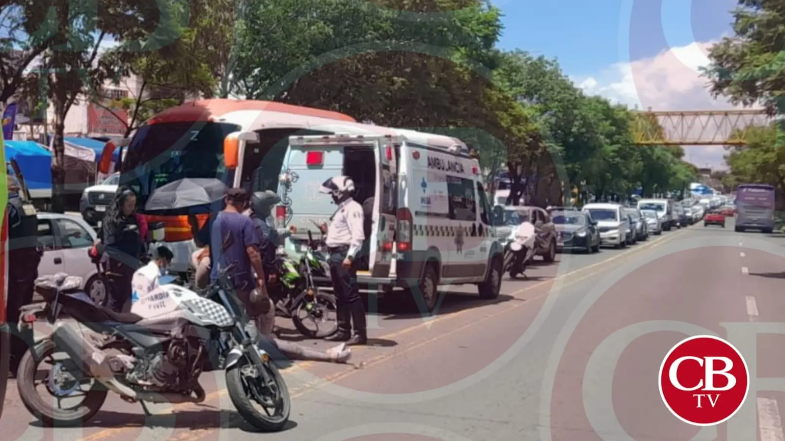 Atropellan a dos personas sobre Madero Poniente