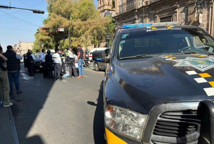 Atropellan a joven mujer frente a la Prepa 1, en el centro de Morelia