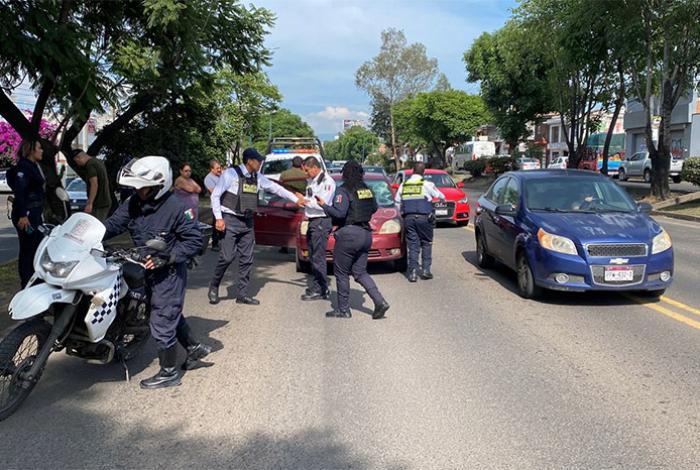 Auto impacta a un peatón en la salida a Quiroga; con golpe en la cabeza lo trasladan al hospital