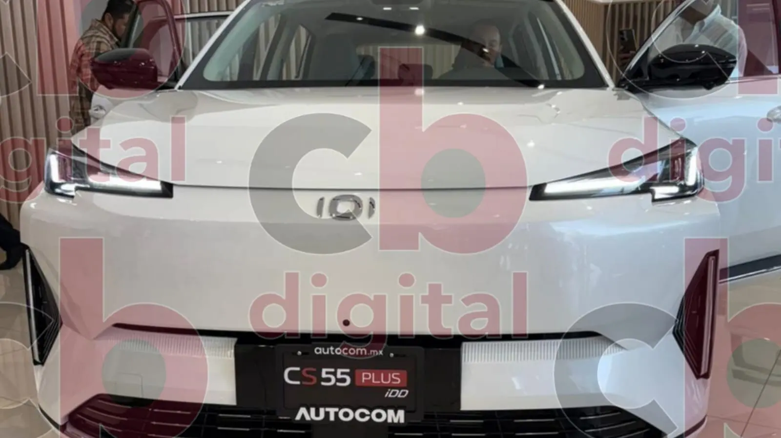 AUTOCOM presentó sus nuevos y más recientes modelos de vehículo, los cuales apuestan a la innovación
