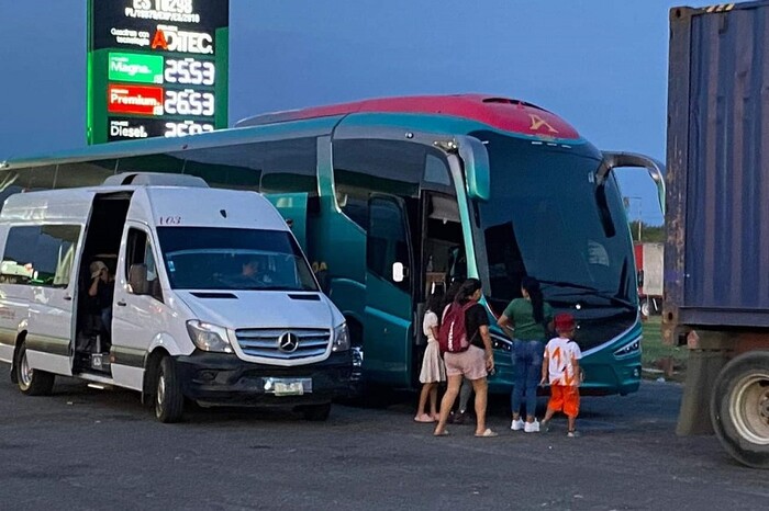 Autopista Siglo XXI permanece bloqueada; exigen indemnizaciones por accidente fatal