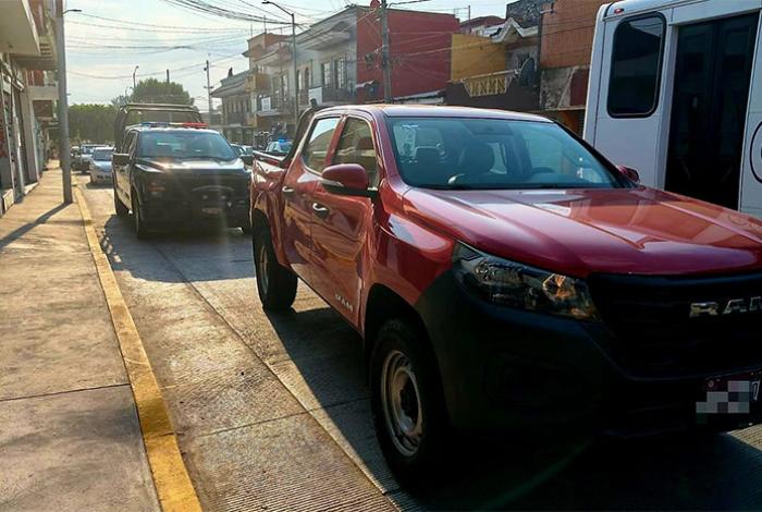 Autoridades recuperan camioneta robada con lujo de violencia en Uruapan