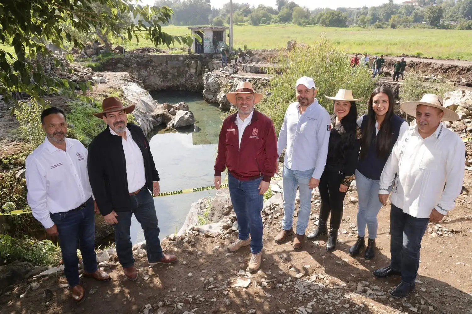 Avanza rescate del Lago de Pátzcuaro; recuperan 79 manantiales: Bedolla