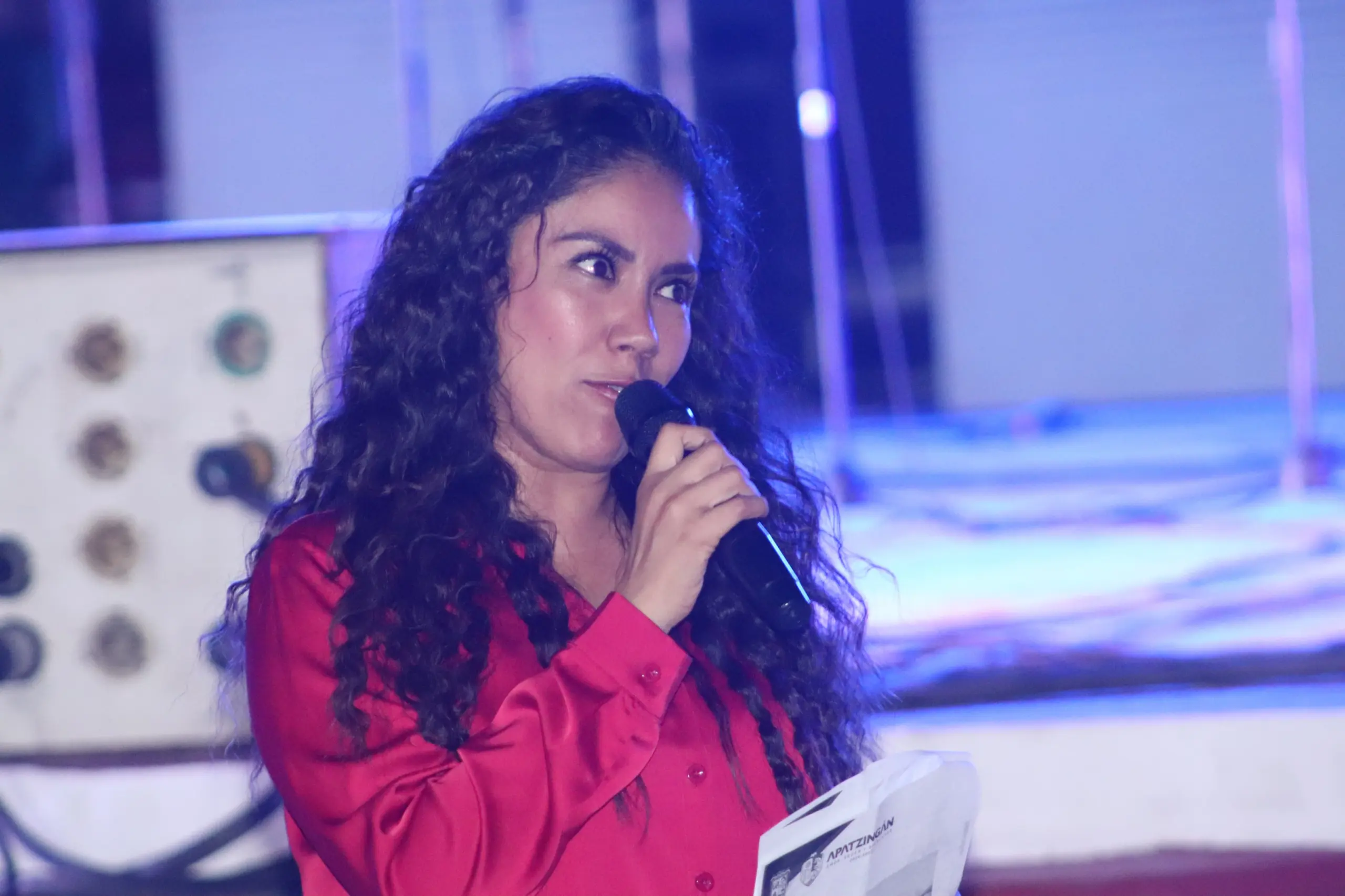 Ayuntamiento de Apatzingán festeja el Día del Maestro.