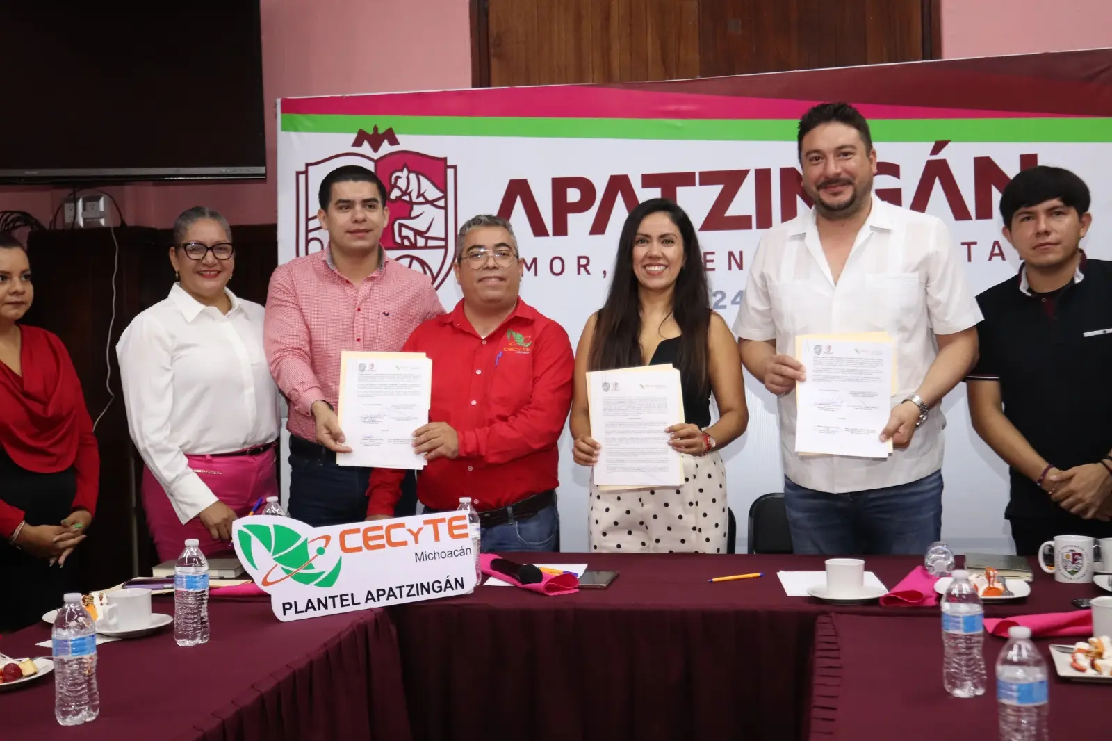 Ayuntamiento de Apatzingán y CECYTE se unen para impulsar la formación dual de estudiantes