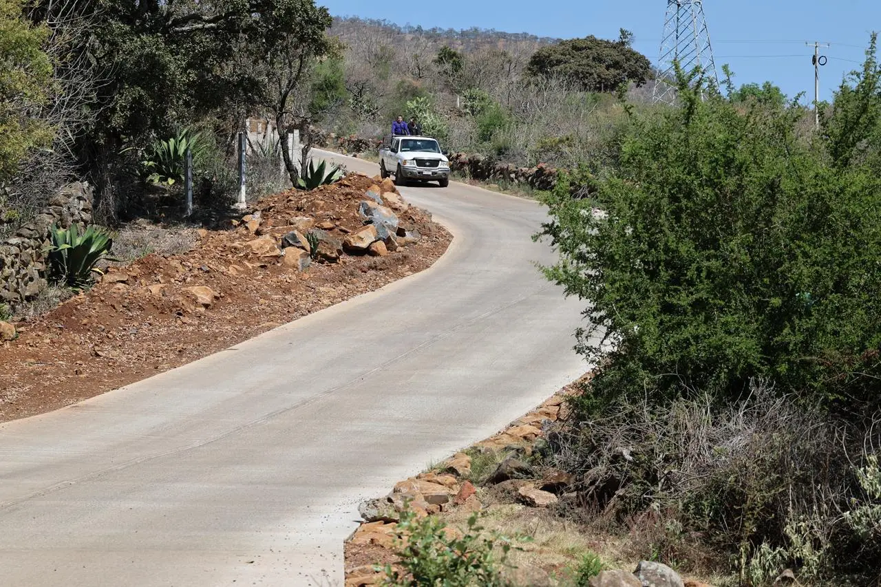 Ayuntamiento de Morelia rehabilita 1.2 kilómetros de camino en Capula
