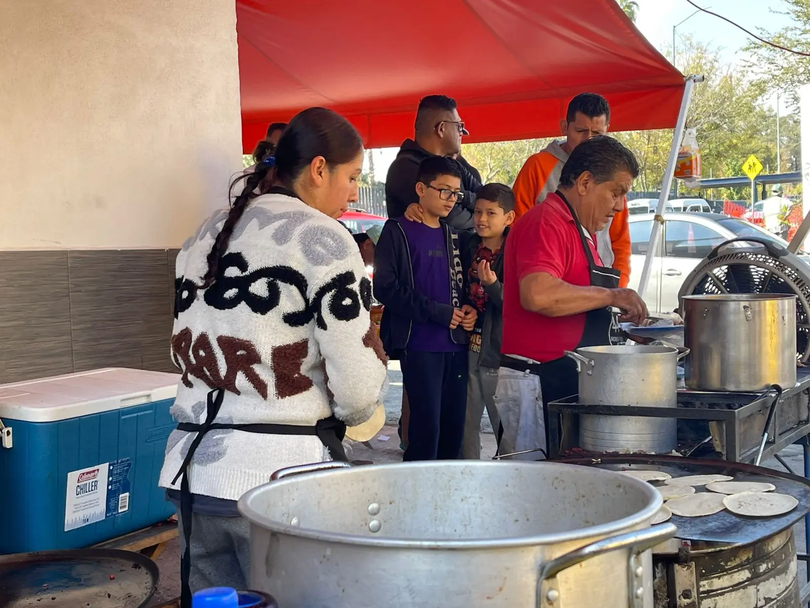 Bajas ventas en negocios aledaños a escuelas
