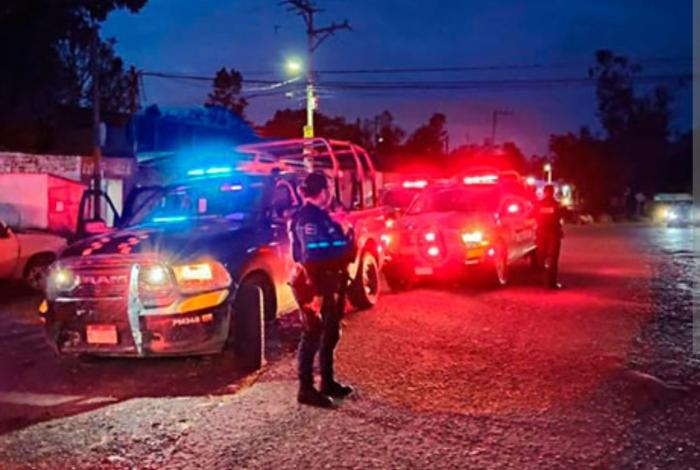 Bal3an a un adulto mayor en su propia casa, en Morelia