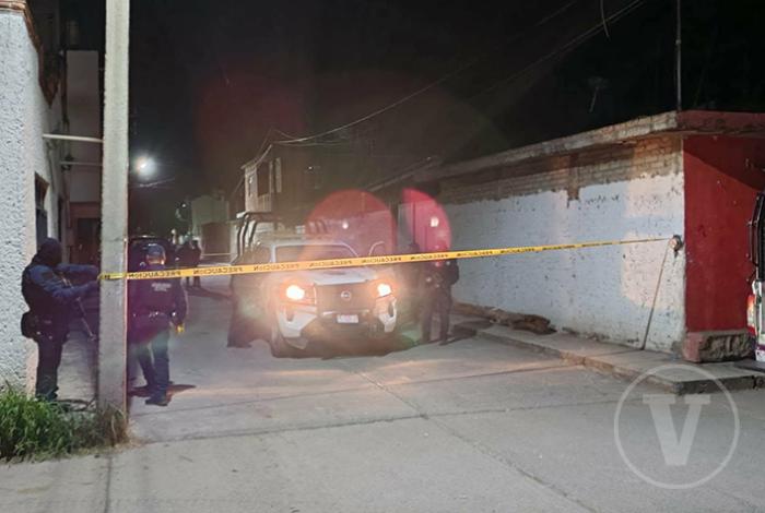 Balean a dos hombres en un domicilio de La Goleta, Charo; uno muere