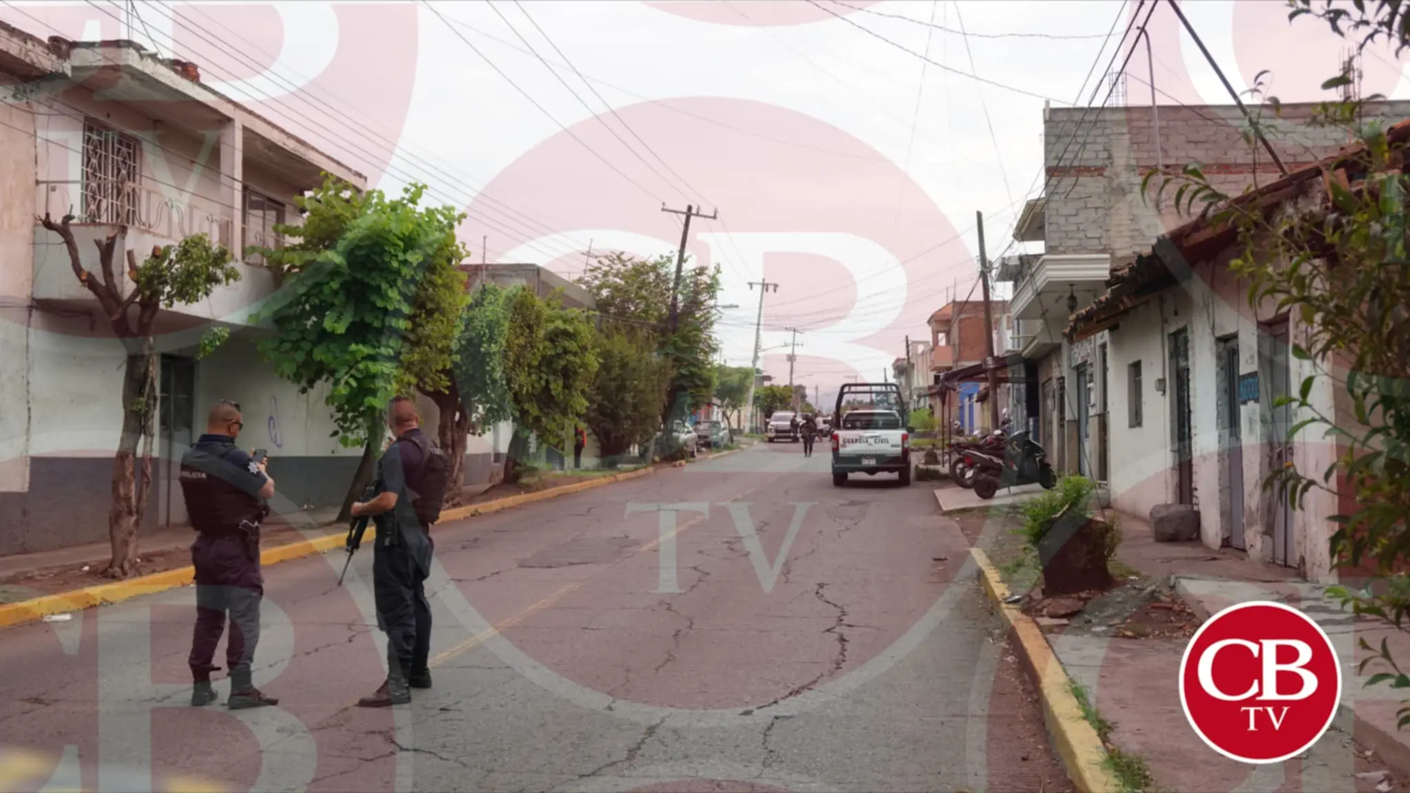 Balean a pareja de esposos en un taller de Jacona