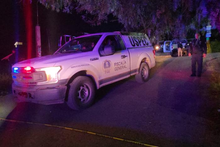 Balean a pareja que transitaba en moto; el hombre no sobrevivió