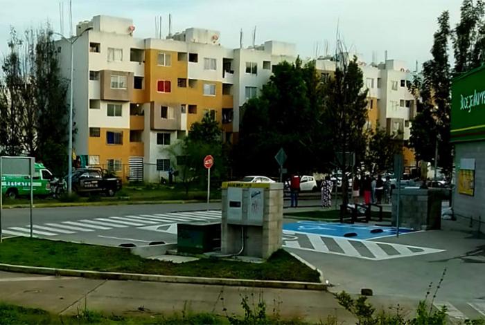 Balean a un hombre en Villas del Pedregal, en Morelia, frente al Aurrera