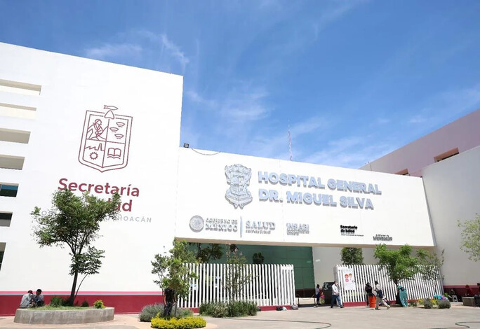 Baños del Hospital Civil de Morelia, en funcionamiento