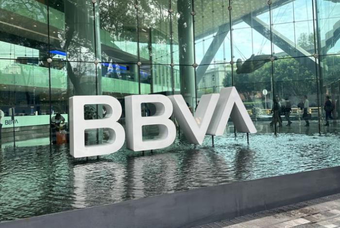 BBVA ve optimista estimación de crecimiento para México y prevé difícil ajuste fiscal