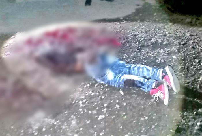 Bebían alcohol en la calle y terminó en tragedia: uno macheteó y mat0 a uno de sus amigos