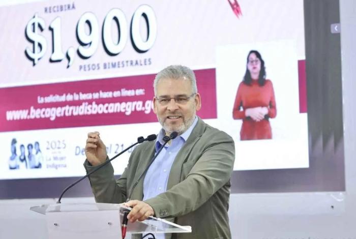 Beca Gertrudis Bocanegra abatirá la deserción escolar en Michoacán; con el apoyo a 98 mil universitarios