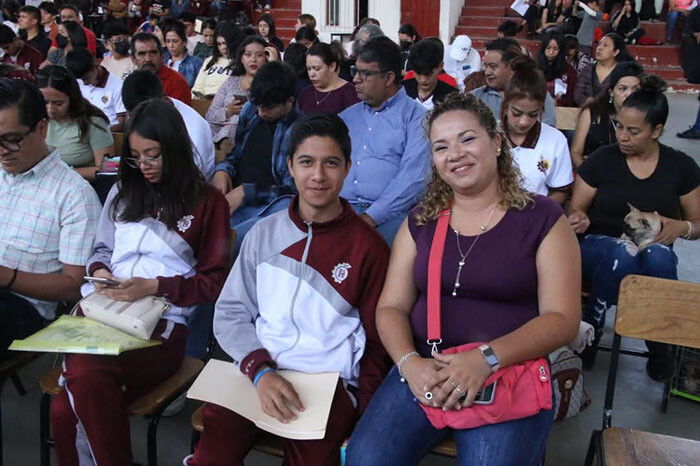 Becas Benito Juárez abre el registro para educación media superior en Michoacán