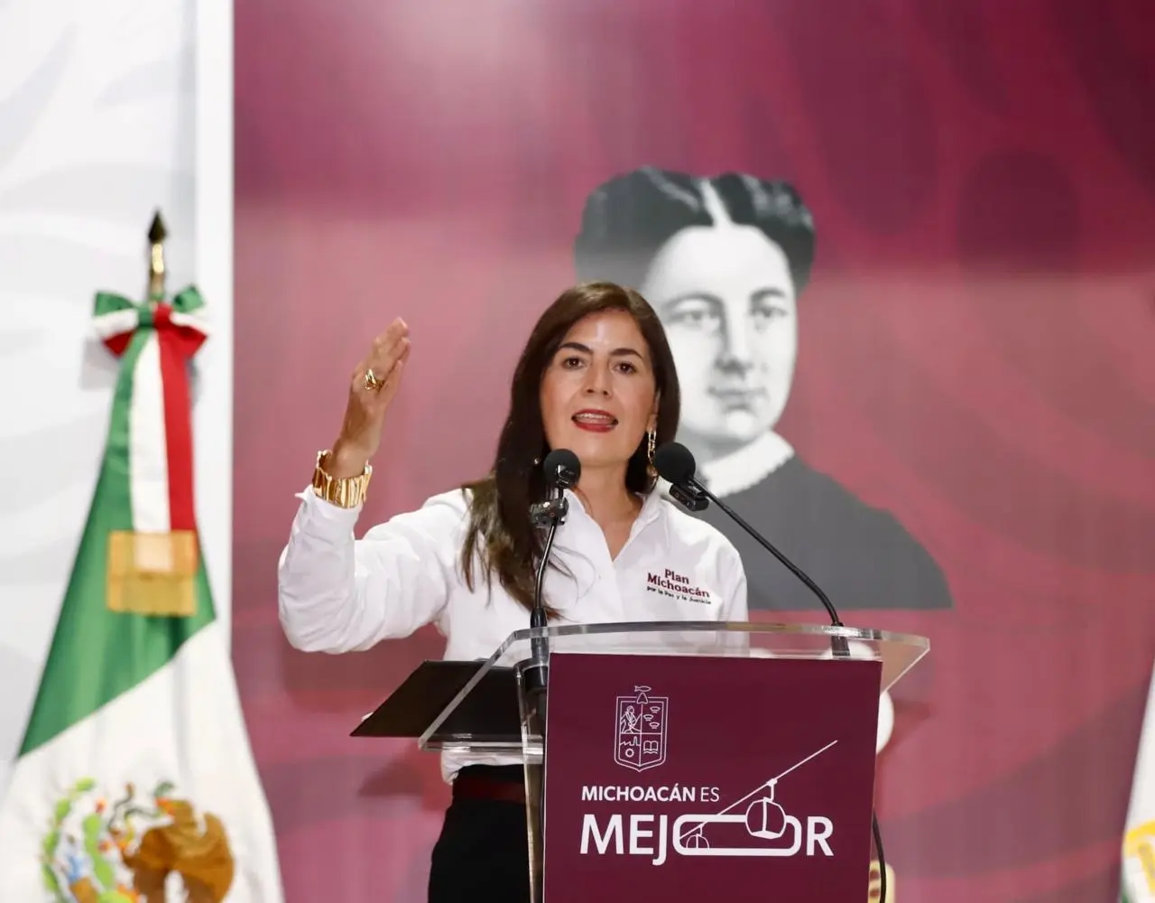 Becas para estudiantes, sin precedente: Gabriela Molina